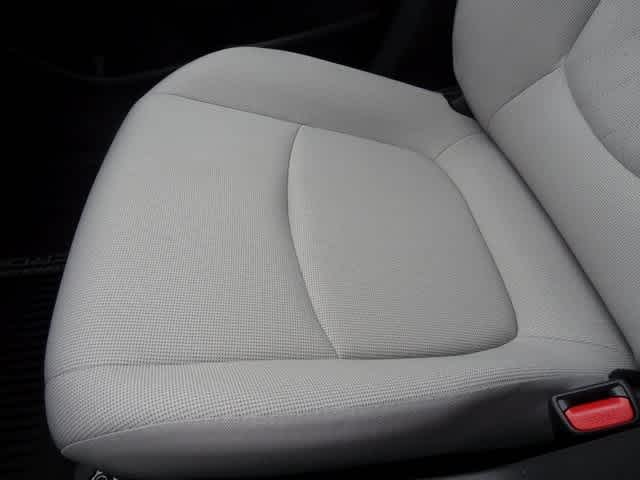 Thumbnail: 2025 Toyota Corolla Cross - 15