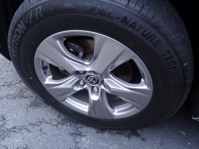 Thumbnail: 2023 Toyota RAV4 - 23