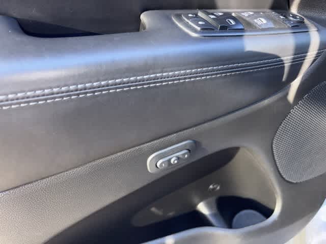 Thumbnail: 2020 Jeep Grand Cherokee - 4