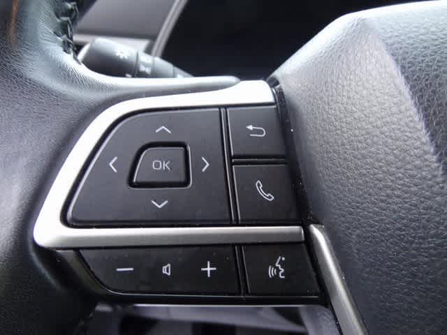 Thumbnail: 2023 Toyota Highlander - 14