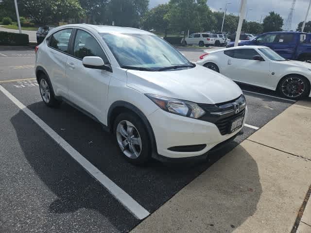 Thumbnail: 2016 Honda HR-V - 3