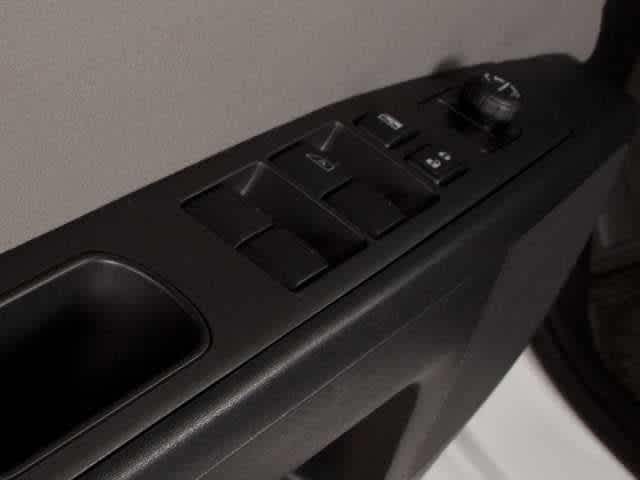 Thumbnail: 2012 Nissan Sentra - 14