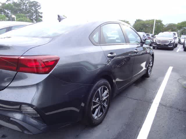 Thumbnail: 2024 Kia Forte - 4