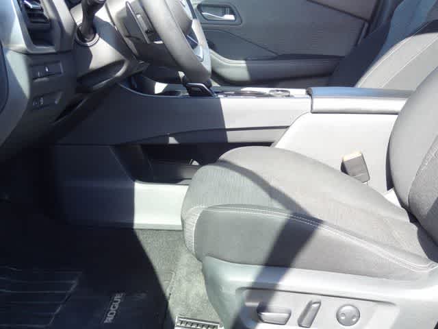 Thumbnail: 2023 Nissan Rogue - 7