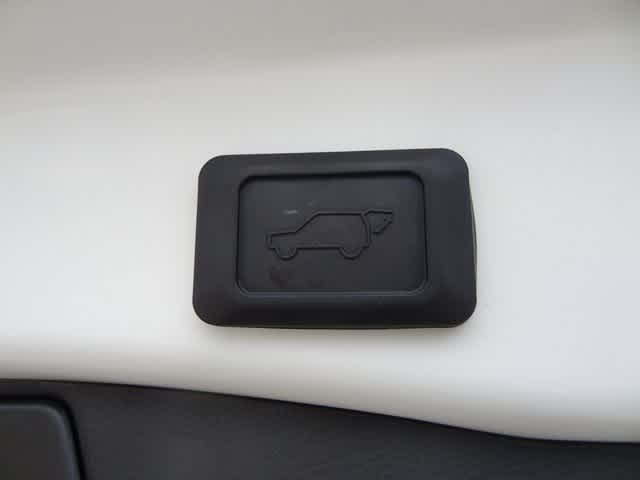 Thumbnail: 2024 Toyota RAV4 - 11