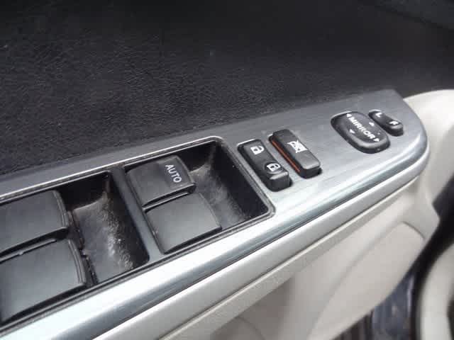 Thumbnail: 2012 Toyota Camry - 11