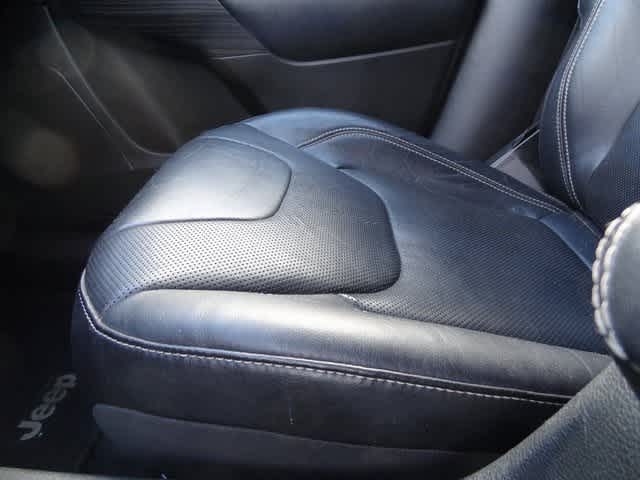 Thumbnail: 2014 Jeep Cherokee - 17