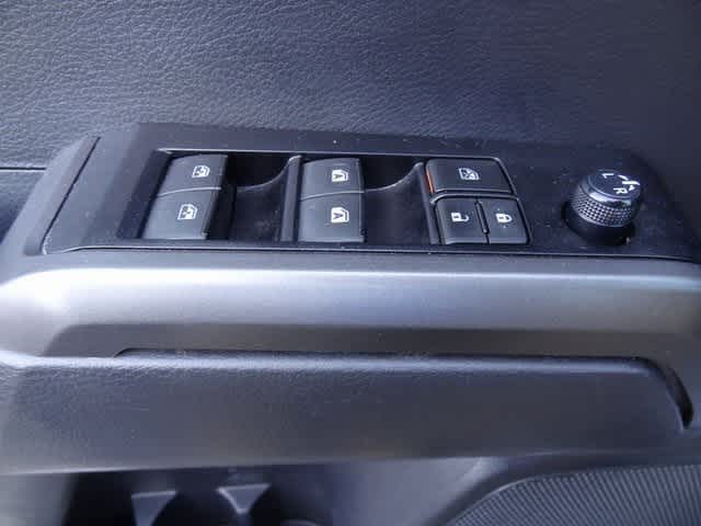 Thumbnail: 2023 Toyota Tacoma - 9