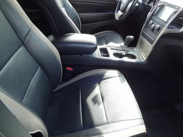 Thumbnail: 2012 Jeep Grand Cherokee - 19