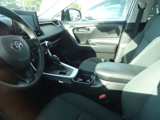 Thumbnail: 2021 Toyota RAV4 - 7