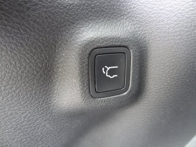 Thumbnail: 2020 Jeep Compass - 10