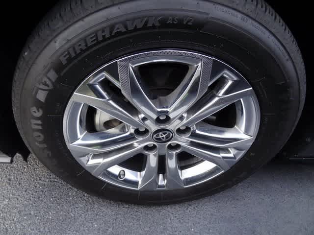 Thumbnail: 2023 Toyota Sienna - 15