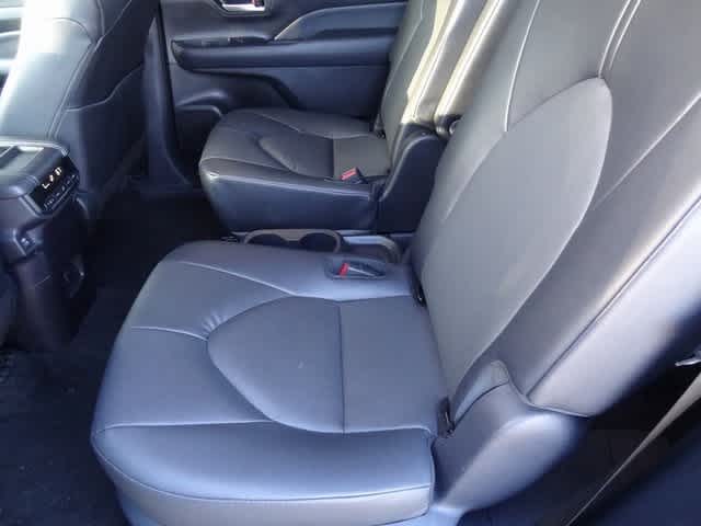 Thumbnail: 2024 Toyota Grand Highlander - 8