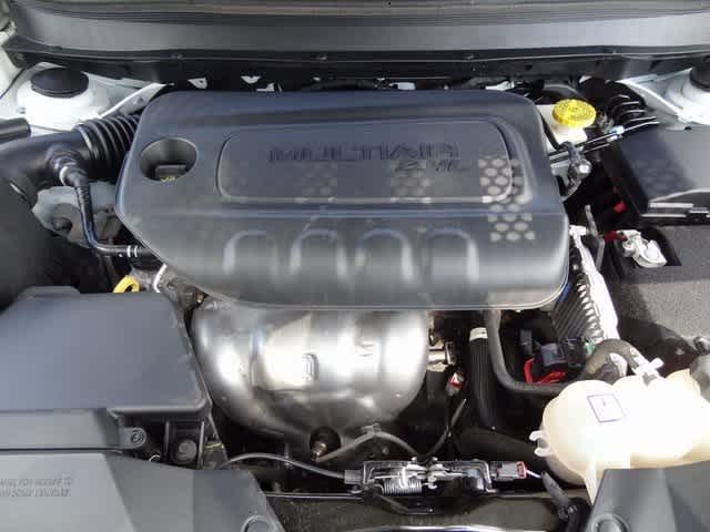 Thumbnail: 2023 Jeep Cherokee - 42