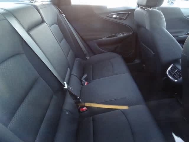 Thumbnail: 2022 Chevrolet Malibu - 10