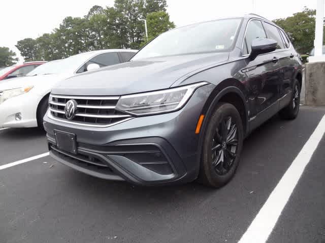 Thumbnail: 2024 Volkswagen Tiguan - 1