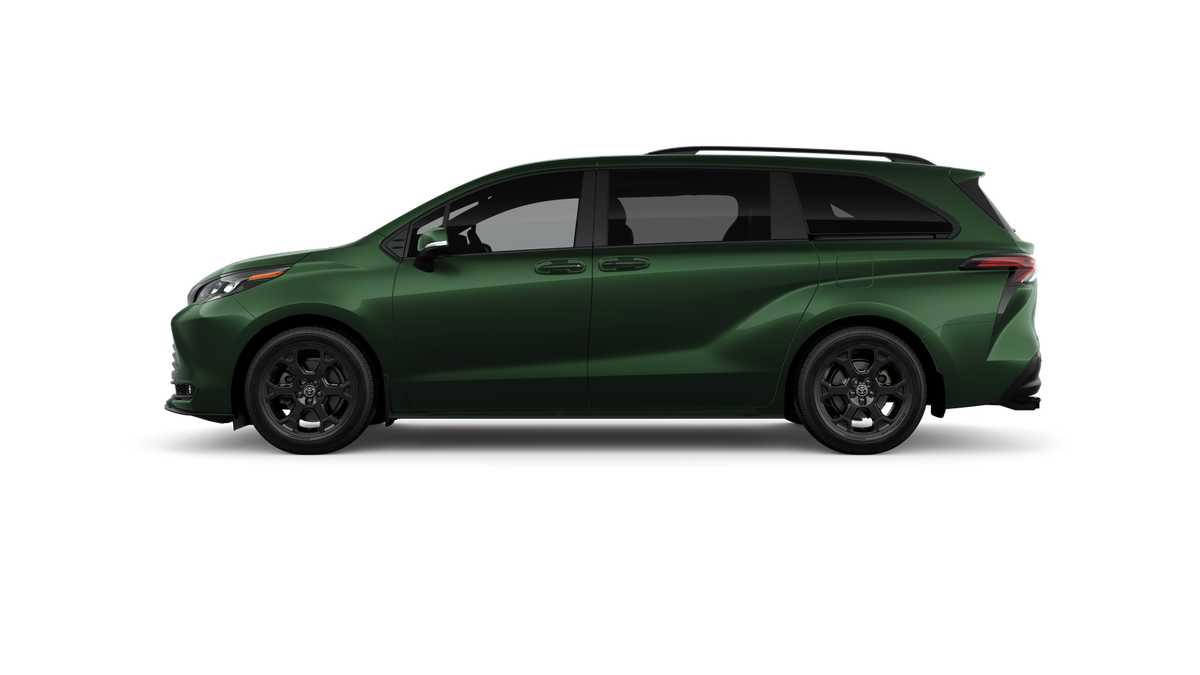 Thumbnail: 2026 Toyota Sienna - 4