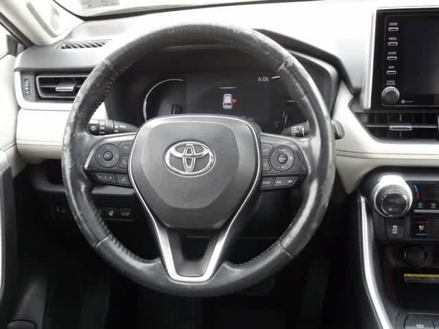 Thumbnail: 2021 Toyota RAV4 - 15