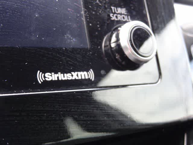 Thumbnail: 2023 Toyota Camry - 19