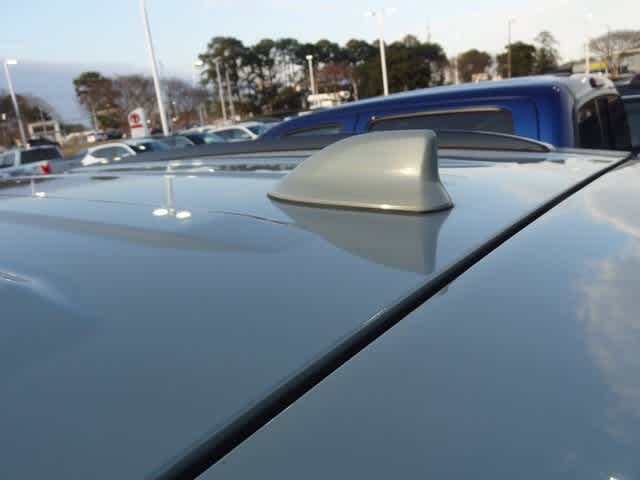 Thumbnail: 2023 Toyota RAV4 - 21