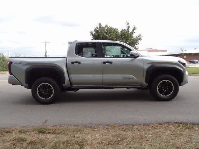 Thumbnail: 2025 Toyota Tacoma - 4