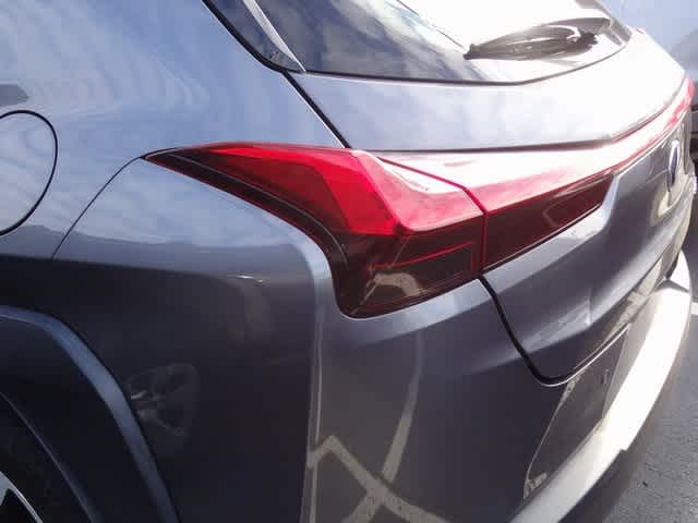 Thumbnail: 2021 Lexus UX - 19