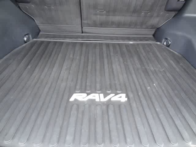 Thumbnail: 2021 Toyota RAV4 - 10