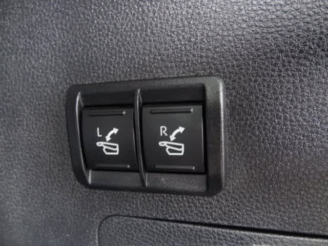 Thumbnail: 2023 Toyota Sequoia - 10