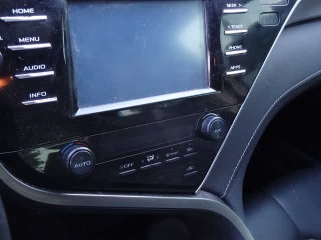 Thumbnail: 2018 Toyota Camry - 16