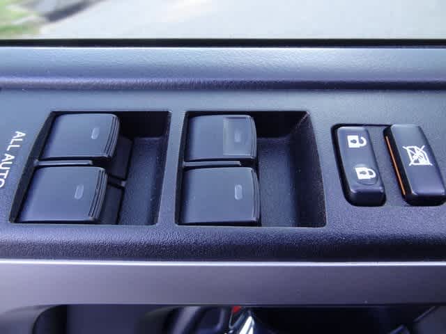 Thumbnail: 2019 Toyota 4Runner - 15
