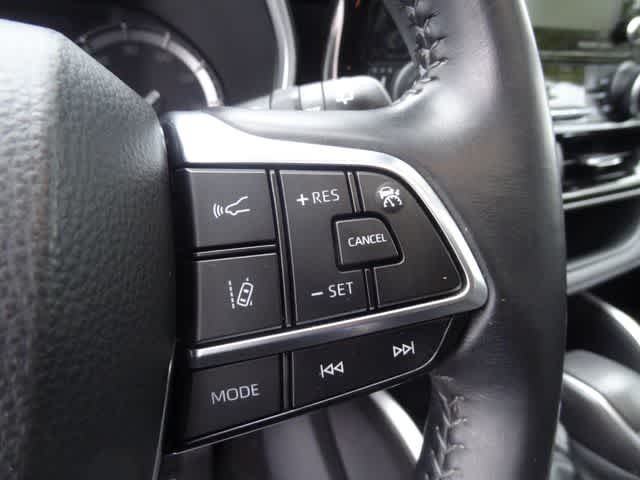 Thumbnail: 2021 Toyota Highlander - 20