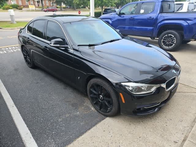 Thumbnail: 2018 BMW 3 Series - 4