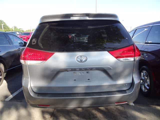 Thumbnail: 2012 Toyota Sienna - 5