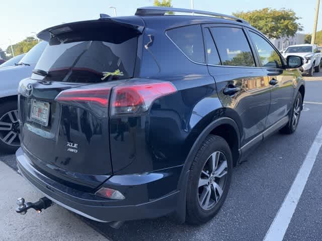 Thumbnail: 2018 Toyota RAV4 - 3