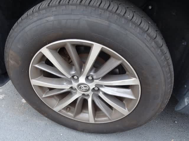 Thumbnail: 2019 Toyota Highlander - 11