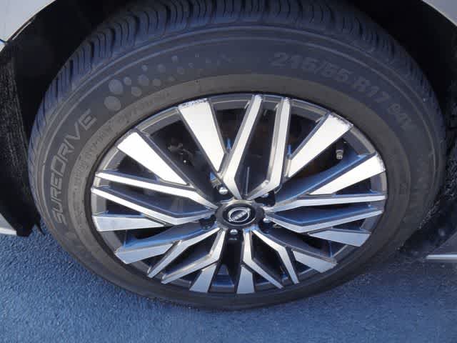 Thumbnail: 2023 Nissan Altima - 18