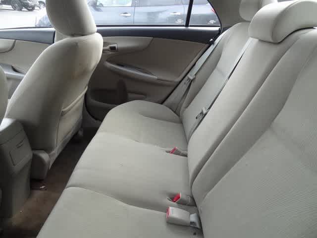 2012 Toyota Corolla LE 8