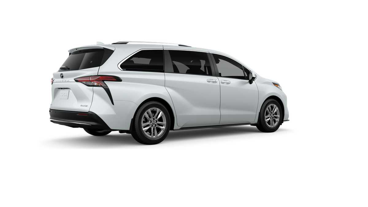 Thumbnail: 2026 Toyota Sienna - 10