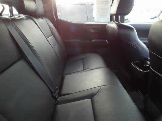 Thumbnail: 2022 Toyota Tacoma - 10