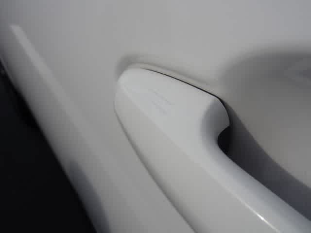 Thumbnail: 2024 Toyota RAV4 - 25