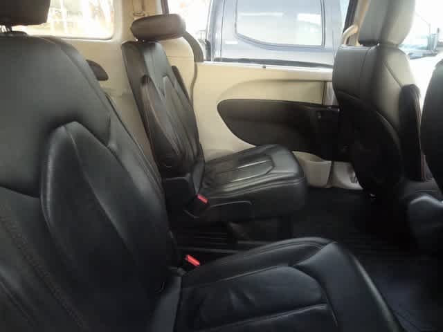 Thumbnail: 2017 Chrysler Pacifica - 11