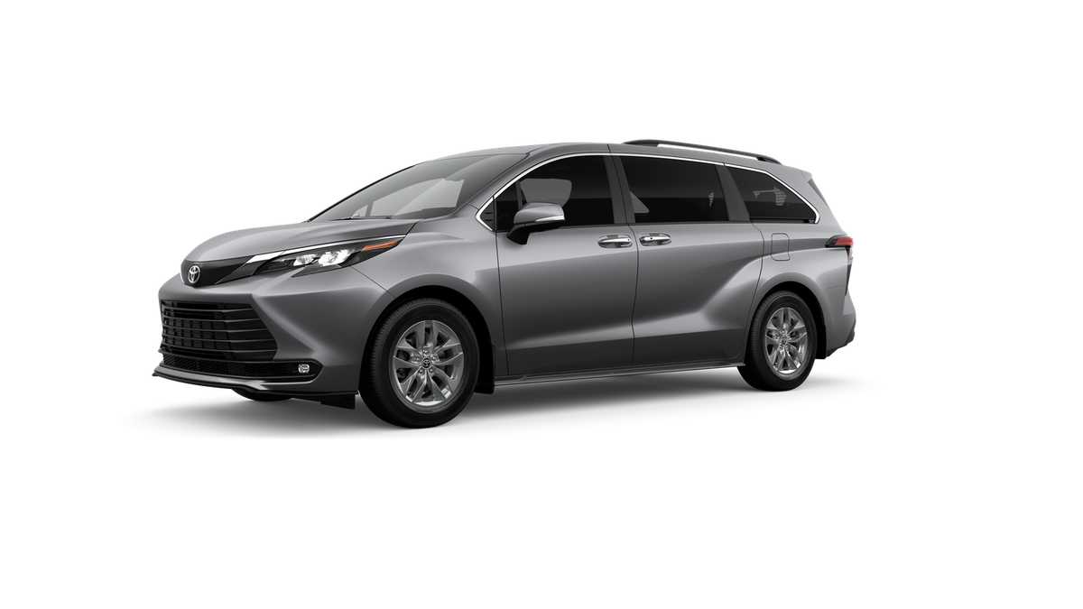 Thumbnail: 2026 Toyota Sienna - 2