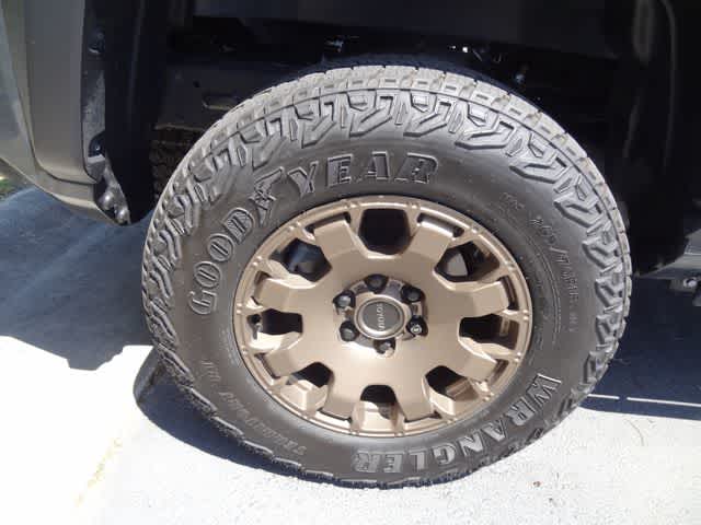 Thumbnail: 2025 Toyota Tacoma - 17