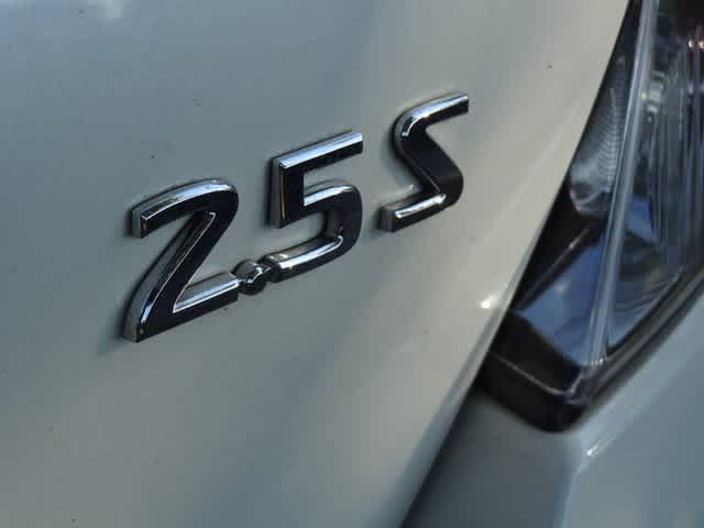 Thumbnail: 2012 Nissan Altima - 13