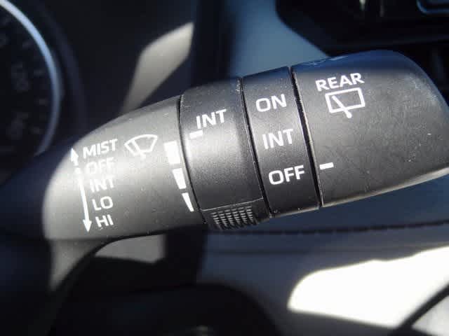 Thumbnail: 2022 Toyota RAV4 - 19