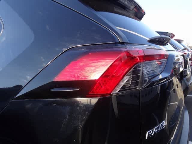 Thumbnail: 2023 Toyota RAV4 - 19