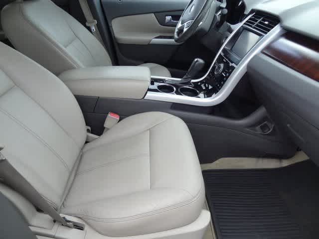 Thumbnail: 2011 Ford Edge - 21