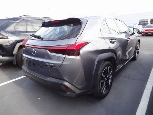Thumbnail: 2021 Lexus UX - 4