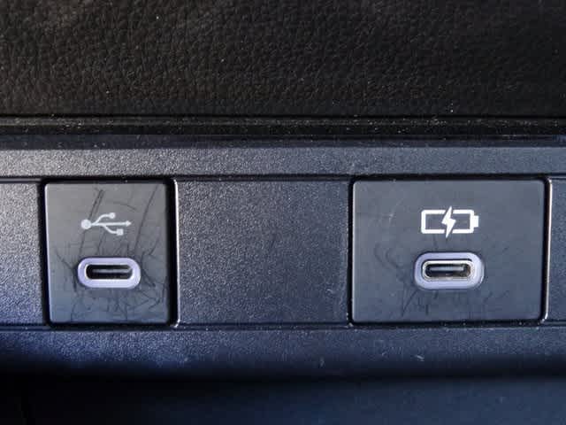 Thumbnail: 2024 Toyota Prius - 25