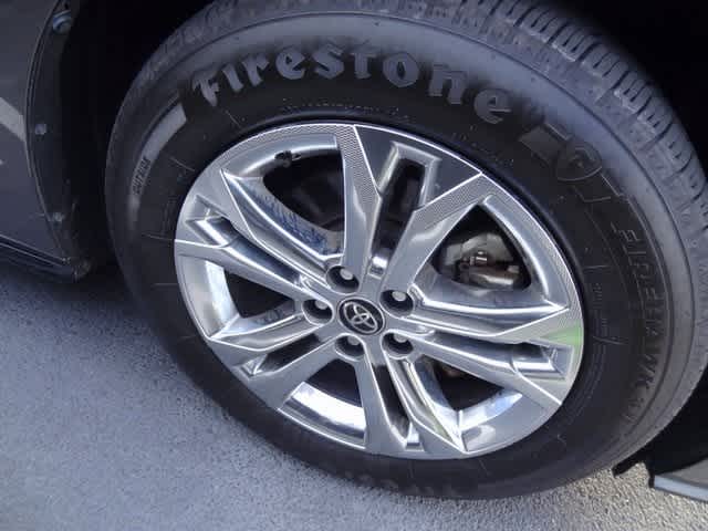 Thumbnail: 2023 Toyota Sienna - 16